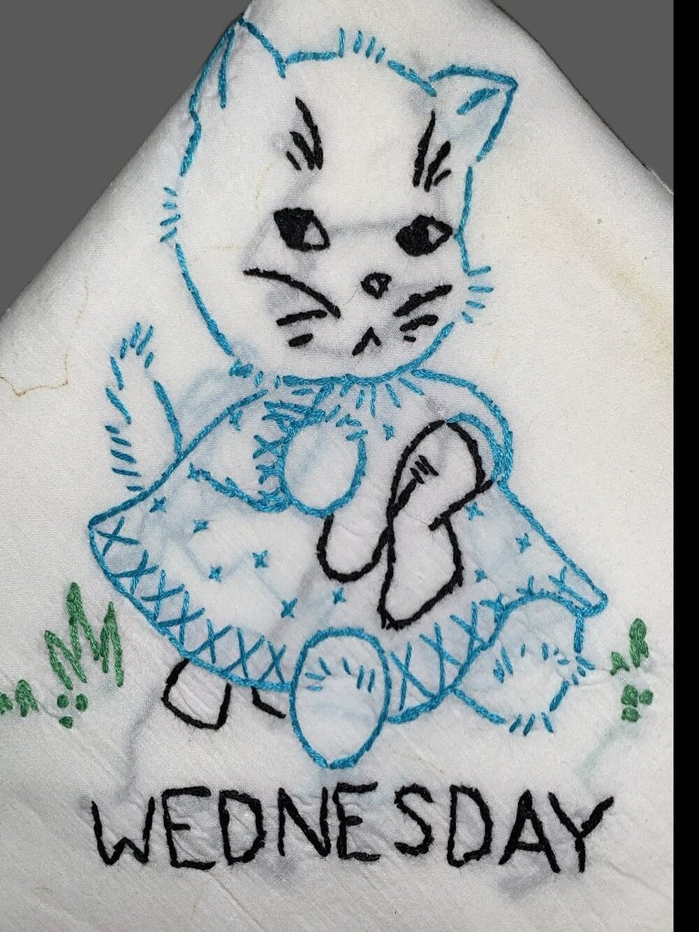 7 Vintage Embroidered Kitten Cat Day-of-Week Tea Towels Anthropomorphic Chores - Picture 8 of 16